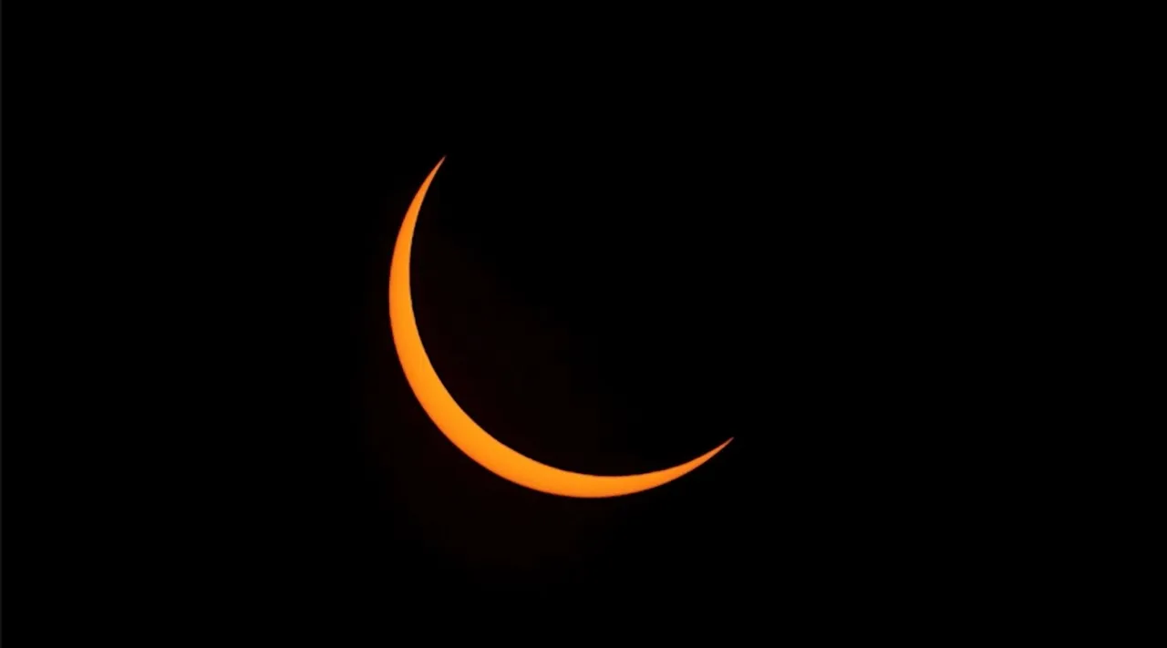 Crescent sun