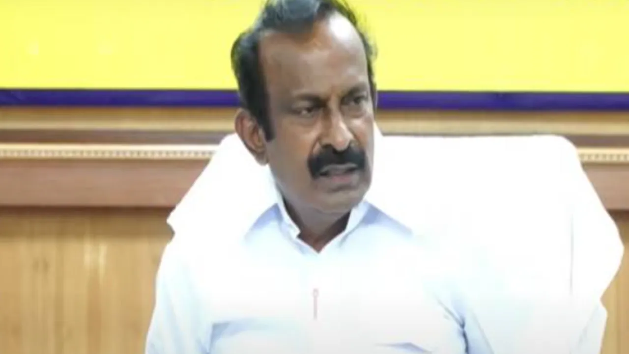 Minister Muthuswamy has said that there is no change in the opening hours of liquor shops