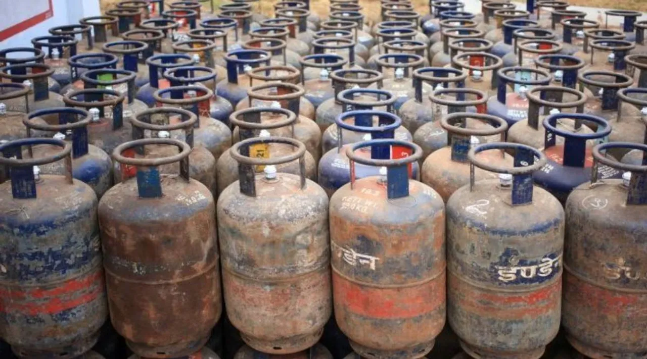 Commercial LPG cylinder prices slashed by Rs.83