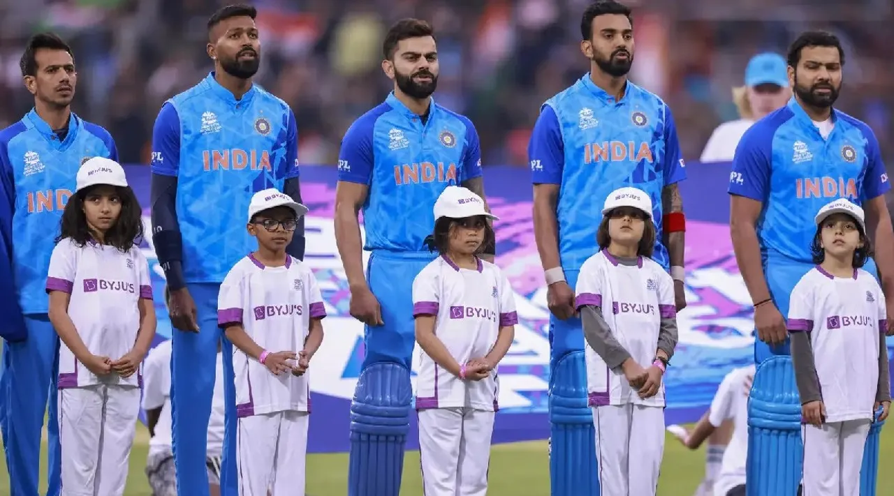 Ravi Shastri Names Three LeftHanders' In India's Top 7 For 2023 World Cup Tamil News