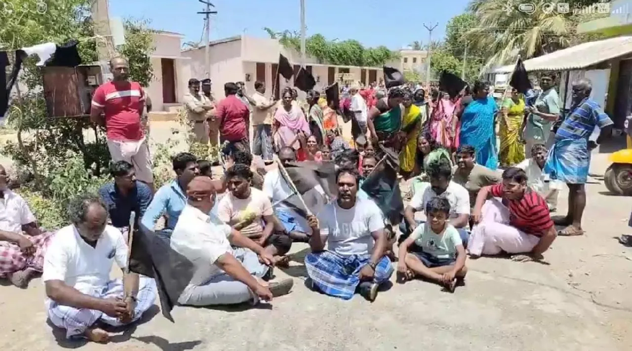 Kanyakumari: Chinnamuttom fishing village people protest against petrol bunk Tamil News