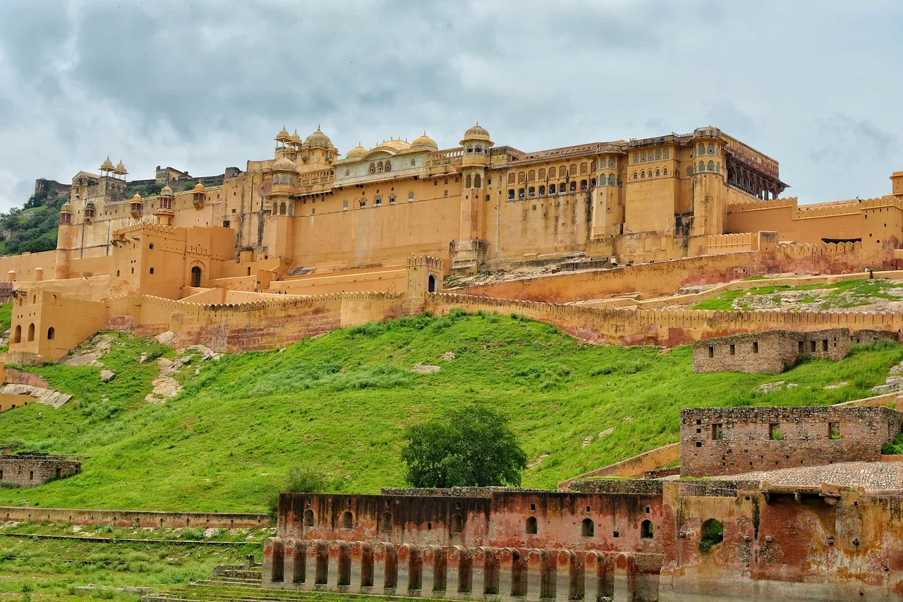 Amer Fort, Jaipur: The Epitome of Rajput Architecture