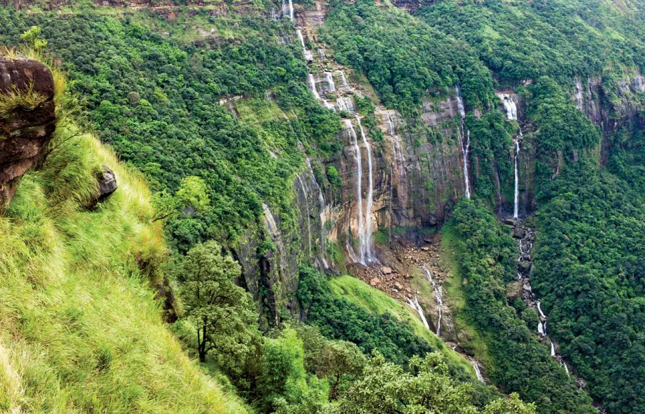Seven-Sisters-Falls-Cherrapunji