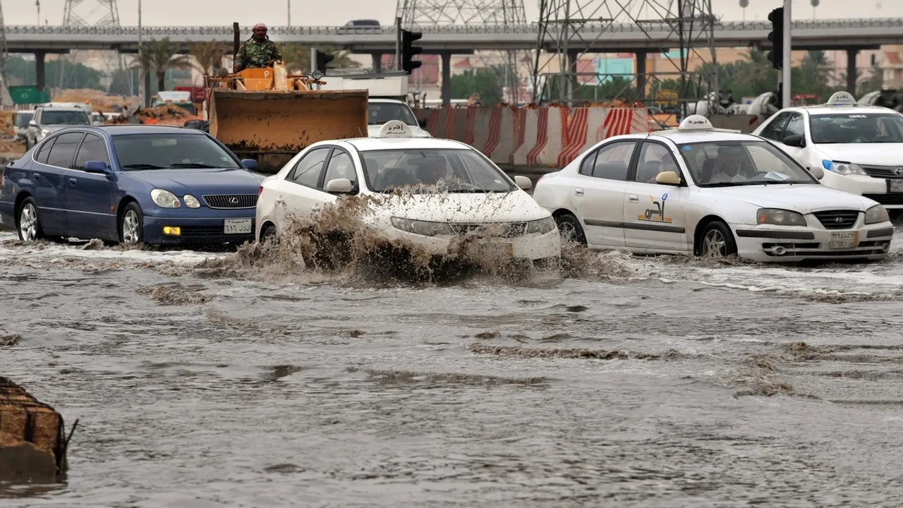 Torrential Floods Sweep Away Livestock in Al Ais, Saudi Arabia Amid Extreme Rains