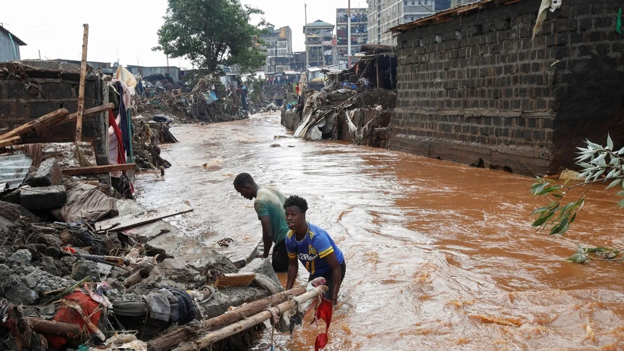 Severe Flooding in Nairobi Leaves 32 Dead, 40,000 Displaced