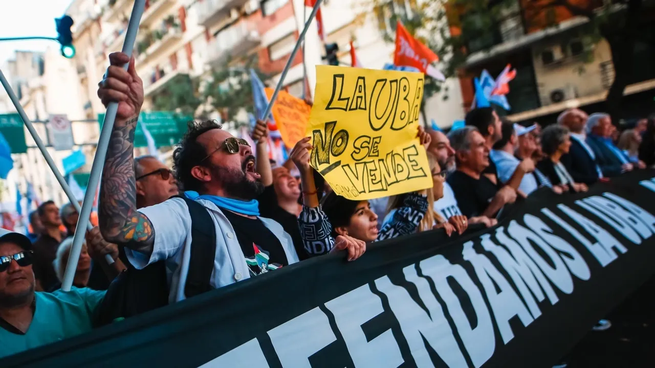 Massive Protests in Argentina Demand Increased Funding for Public Education