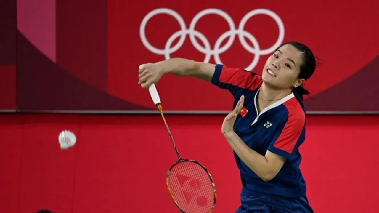Vietnamese Badminton Star Nguyen Thuy Linh Faces Ranking Drop and Olympic Qualification Challenges