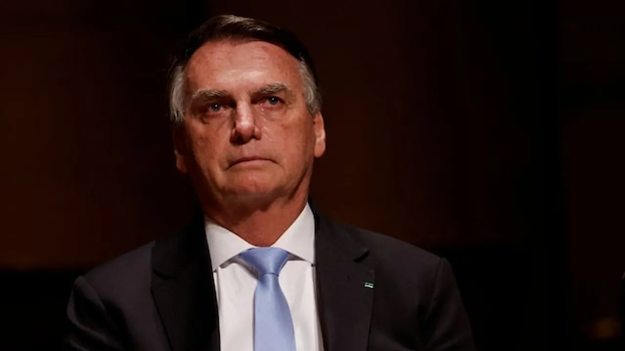Brazilian Supreme Court Maintains Measures Against Bolsonaro Despite Lack of Asylum Evidence