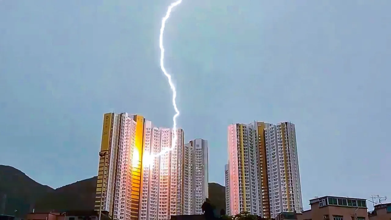 Hong Kong Battered by Nearly 10,000 Lightning Strikes, Causing Airport Delays and Damaging Opera Theatre