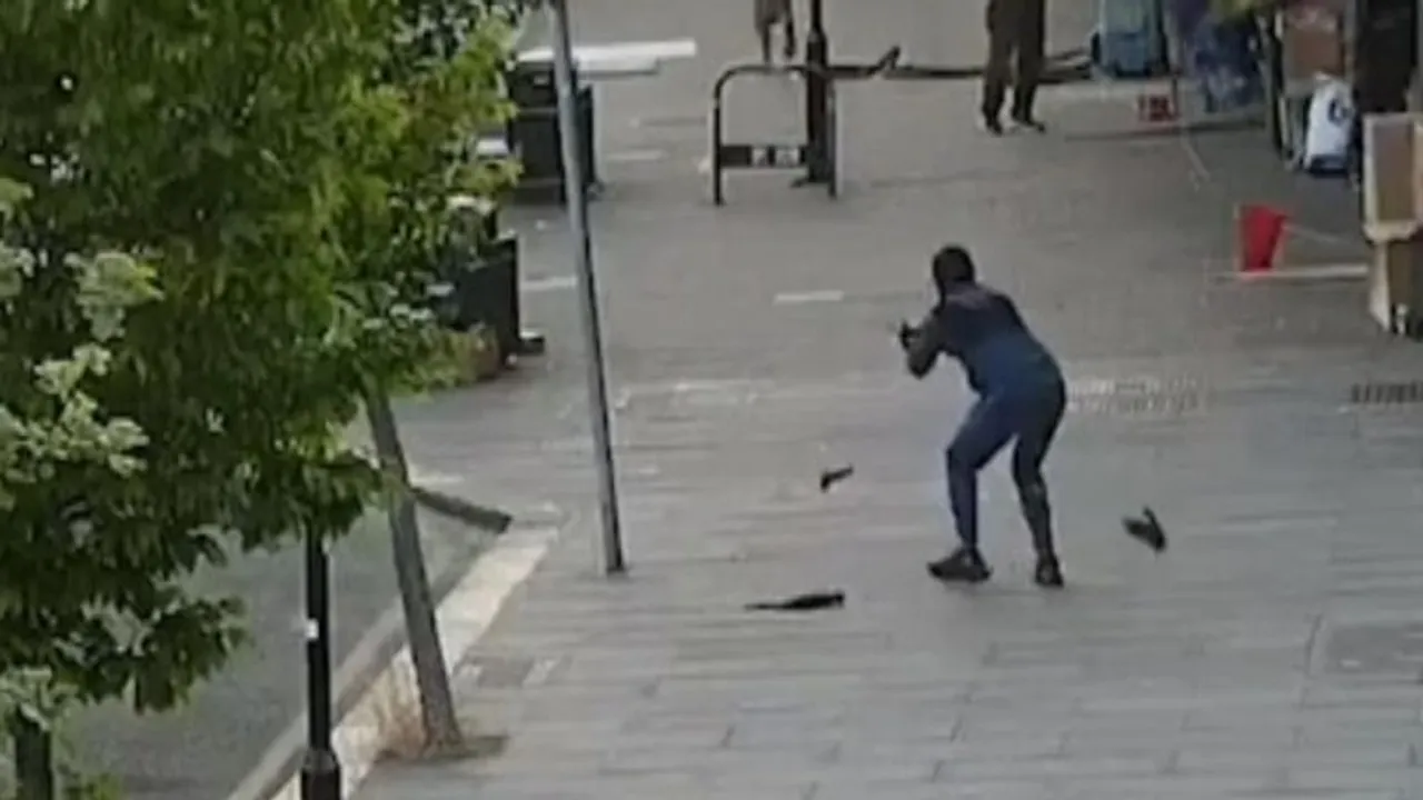 Masked Gunman Convicted in Brazen Daytime Shooting  on Busy London Street