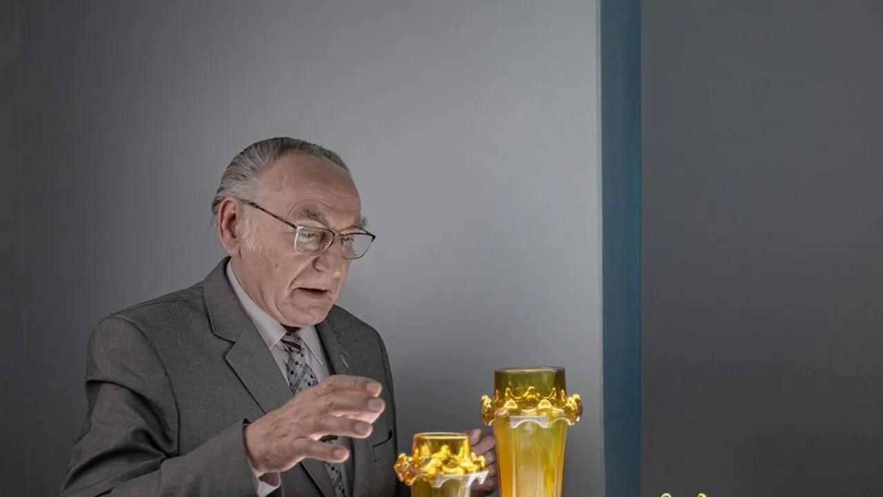 Renowned Polish Glass Designer Jan Sylwester Drost Passes Away at 90