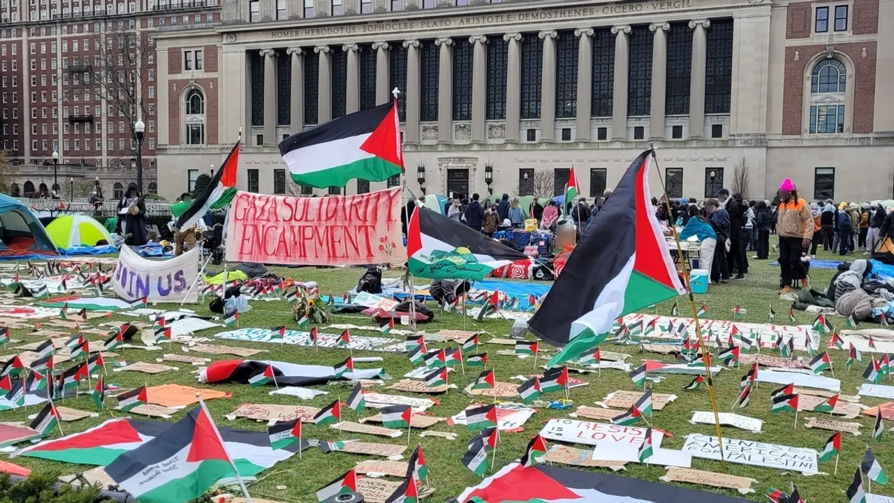 UK University Students Stage Peaceful Protests Against Gaza War