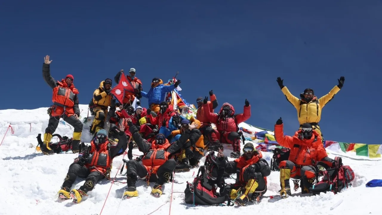Kenyan Mountaineer Attempts Historic Everest Summit Without Oxygen