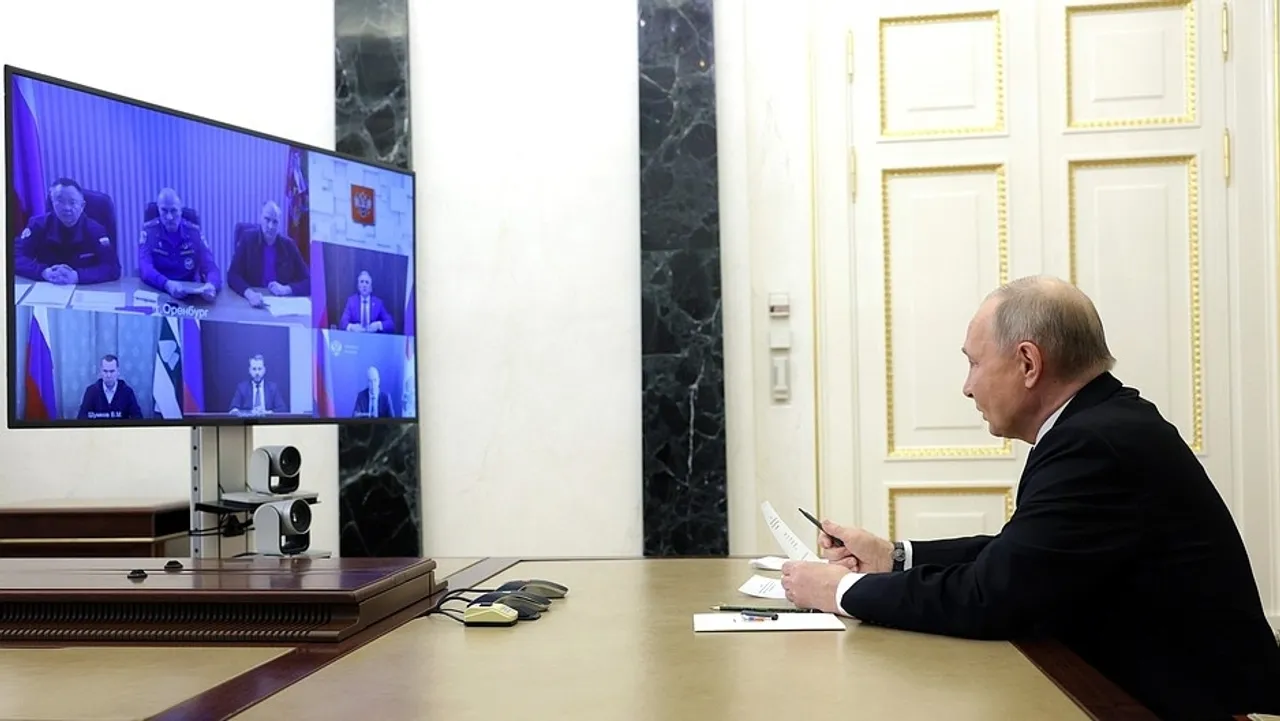Putin Holds Flood Response Meeting Amid VPN Blocking Efforts and Constructive Turkey Relations
