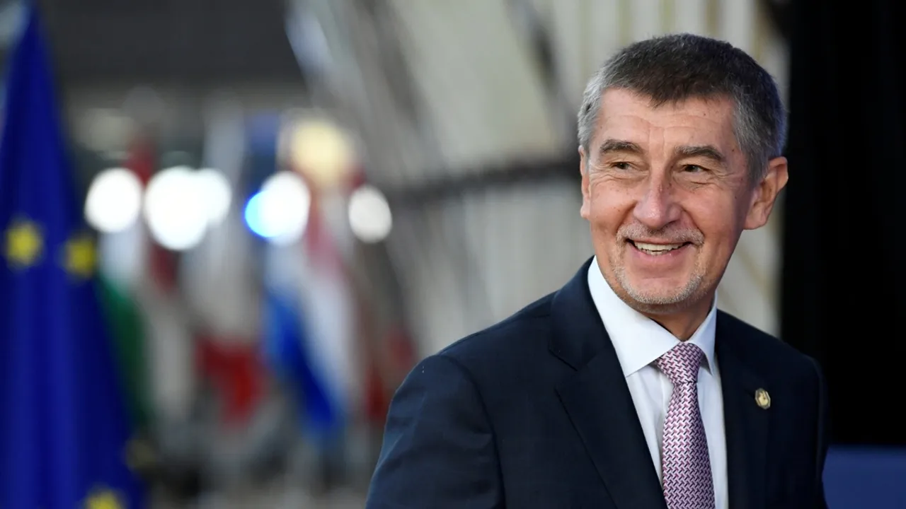 Former Czech PM Babiš Slams EU Migration Pact as 'Assisted Suicide of Europe'