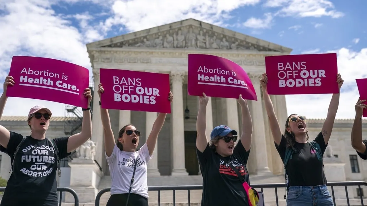 Tubal Ligations Surge Among Young American Women After Dobbs Ruling