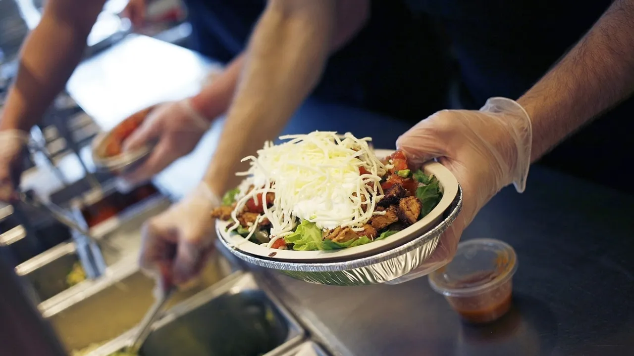 Chipotle Refutes Allegations of Reduced Food Portions Amid Influencer Criticism