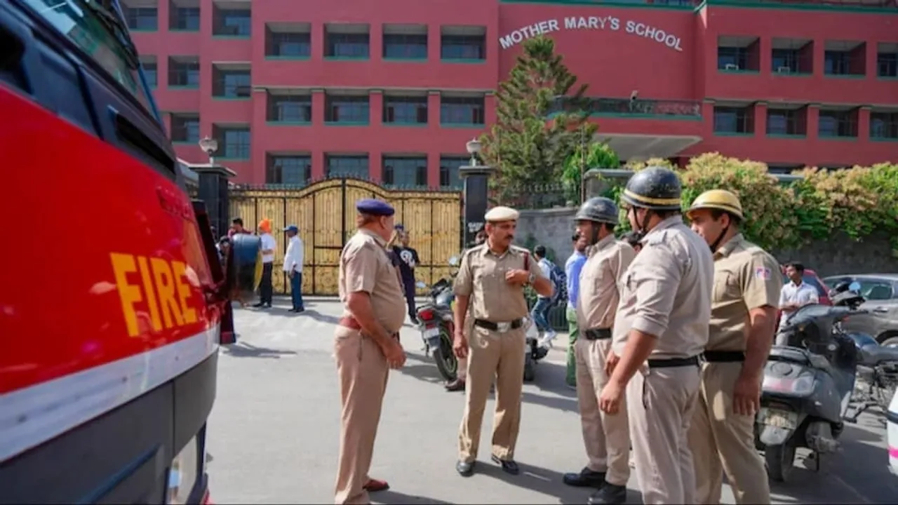 Delhi Security Forces ConductMock DrillsFollowing Hoax Bomb Threats