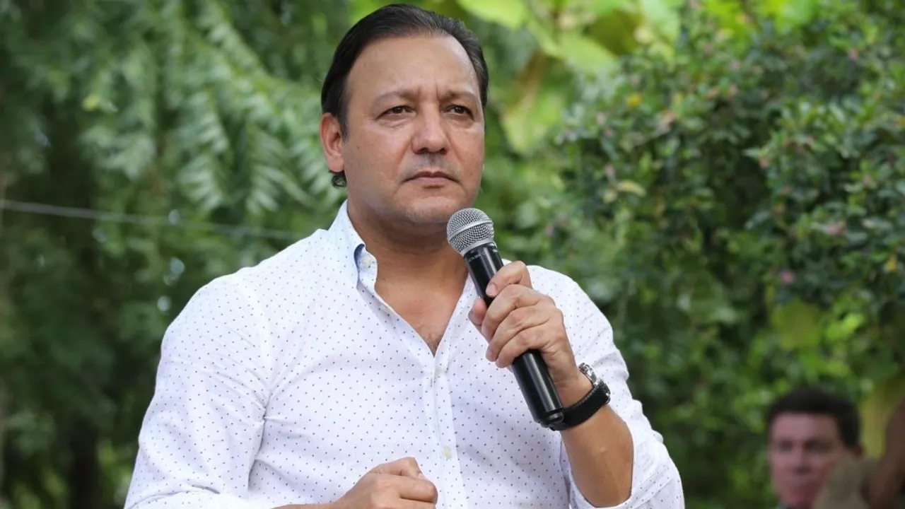 Abel Martínez Slams Government Over Food Prices, Wages, and Lack of Investment