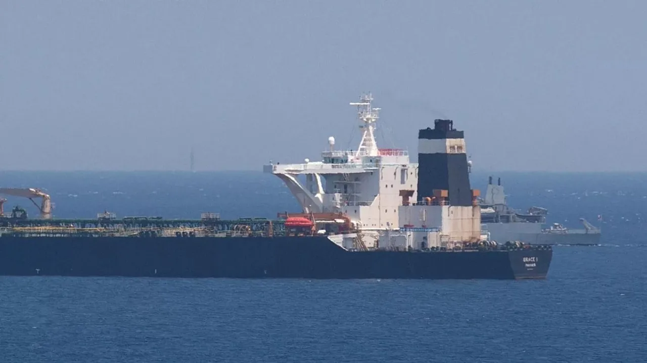 Houthis Launch Missile Strike on Oil Tanker in Red Sea Amid Gaza War