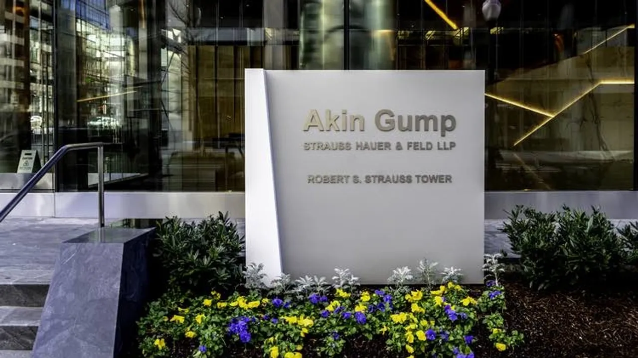 Akin Gump Sets Lobbying Revenue Record Amid Preparations for Tax Reform and AI Regulation