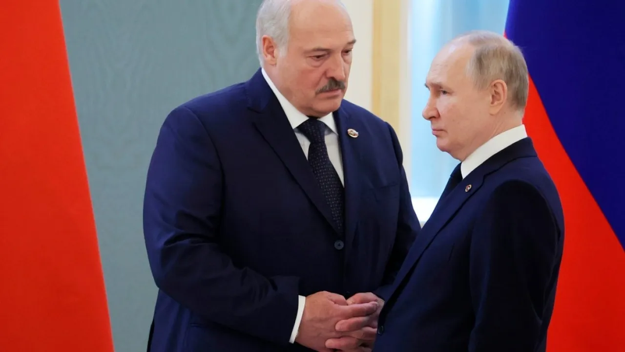 Belarusian President Lukashenko Claims Unnamed Parties Trying to Drag Belarus into War