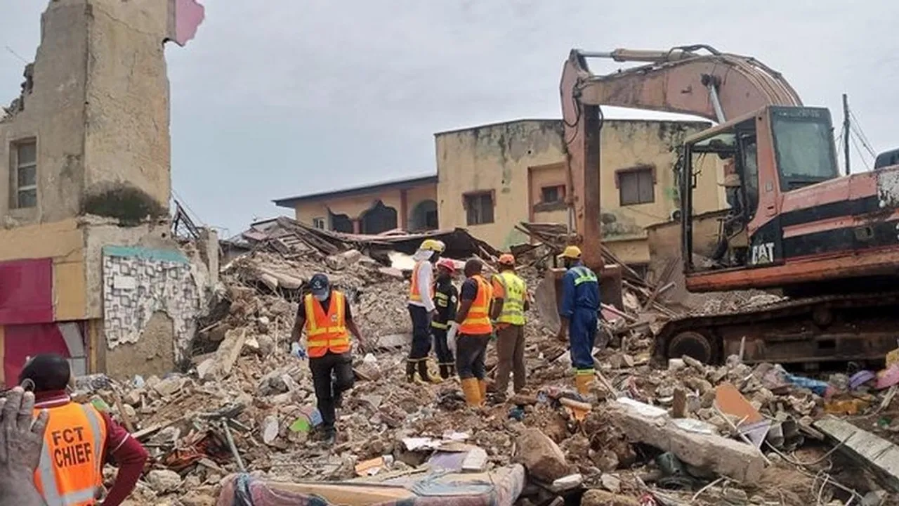 Kano Building Collapse Kills 3, Traps Several; 2 Rescued Alive