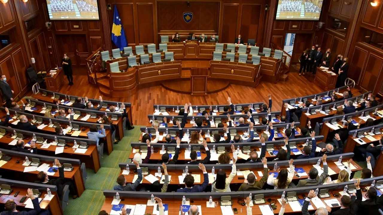 Serbian Judges and Prosecutors Urged to Return to Work in Kosovo