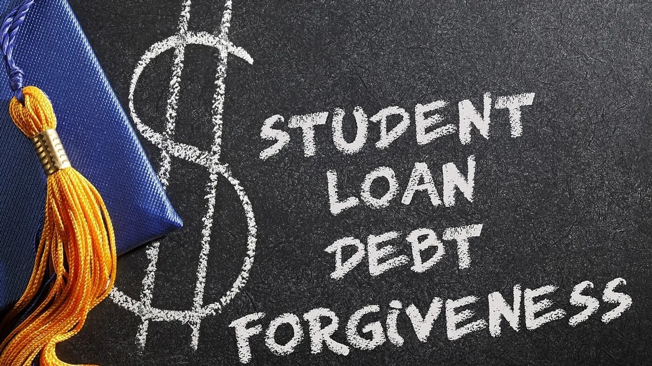 US Senate Repeals Biden's Student Loan Plan Amid Controversy