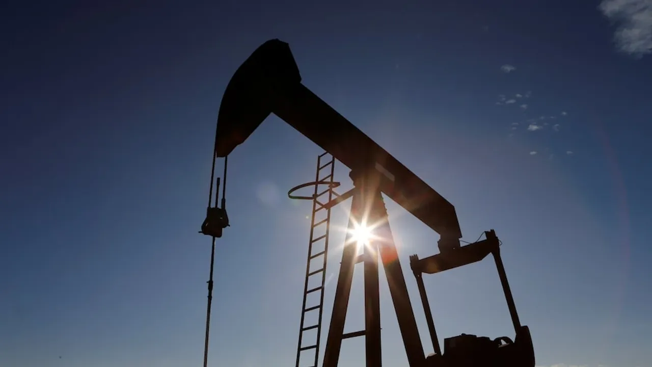 Oil Prices Decline on April 19 Amid Geopolitical Tensions