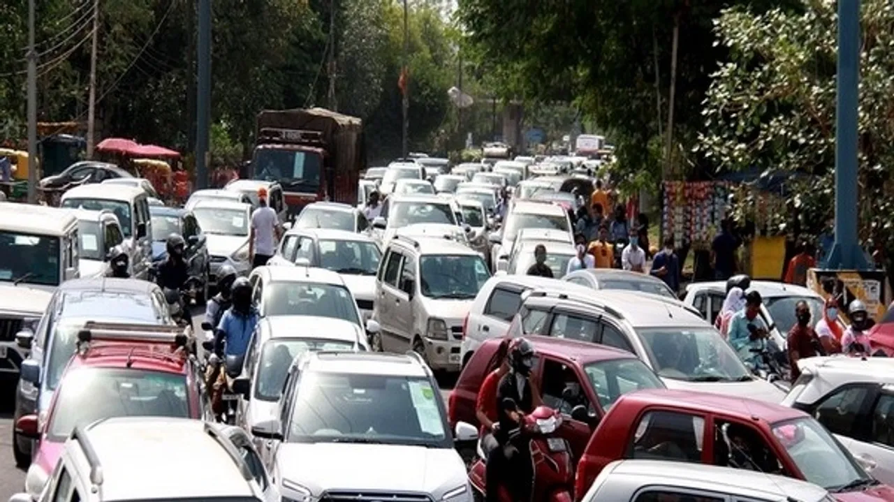 India's April 2024 Auto Sales Show Mixed Performance Amid Economic Momentum