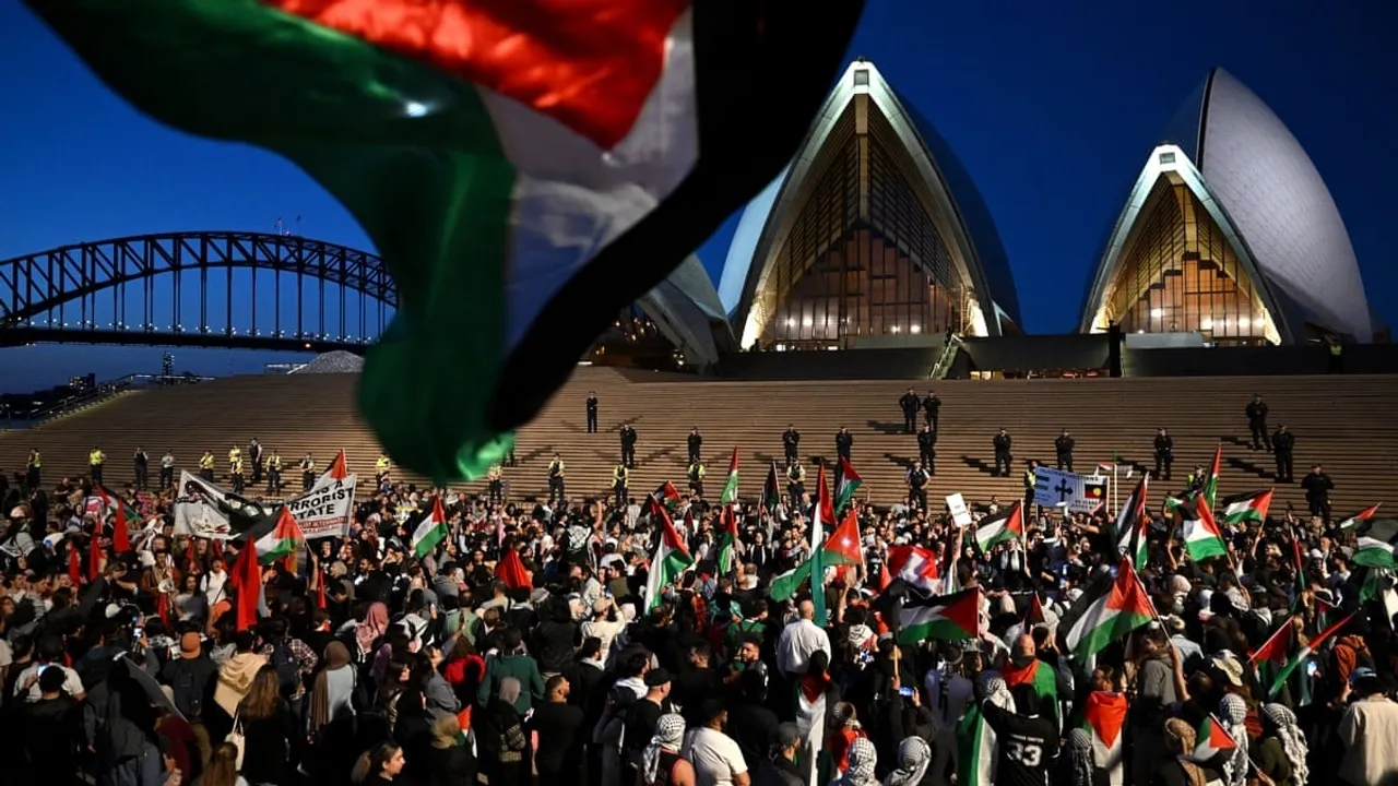 Children Chant Anti-Israel Slogans at University of Sydney Event