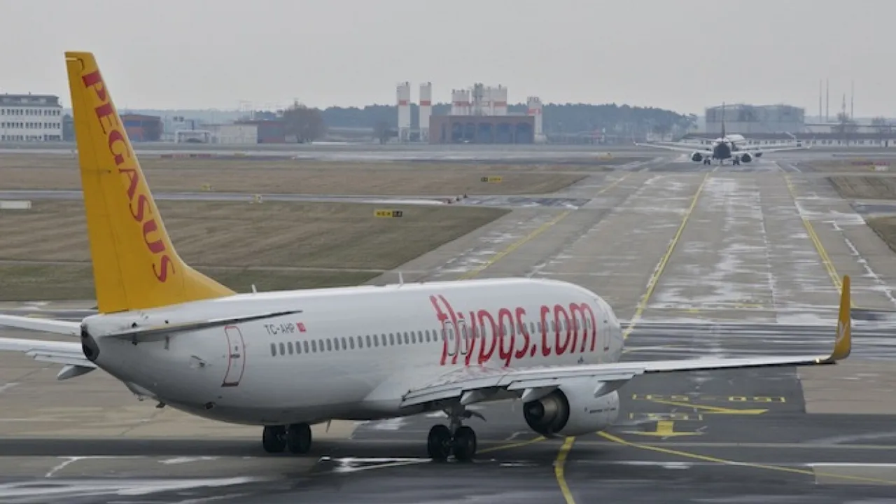 Russian Authorities Warn Against Flying with Turkey's Pegasus Airlines Amid Serious Safety Concerns