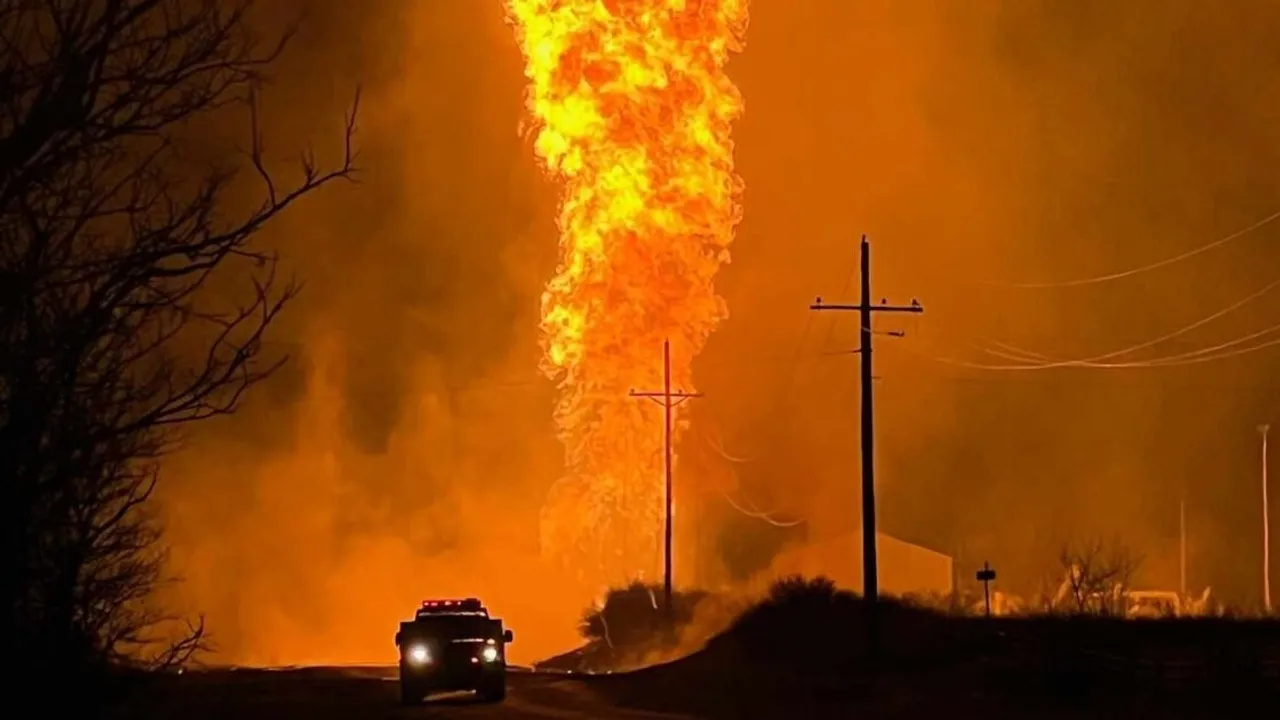 Massive Gas Pipeline Explosion Rocks Elmwood, Oklahoma