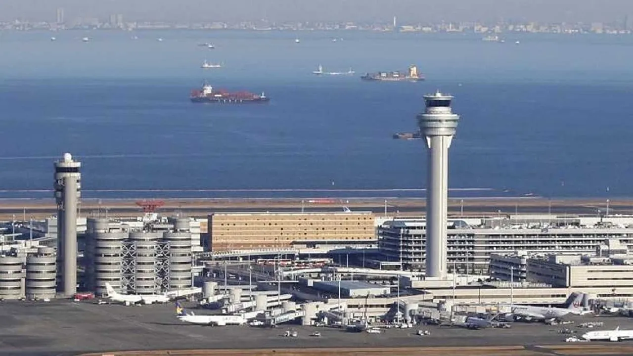 Turkish Airlines Flight Mistakenly Approaches Wrong Runway at Tokyo's Haneda Airport