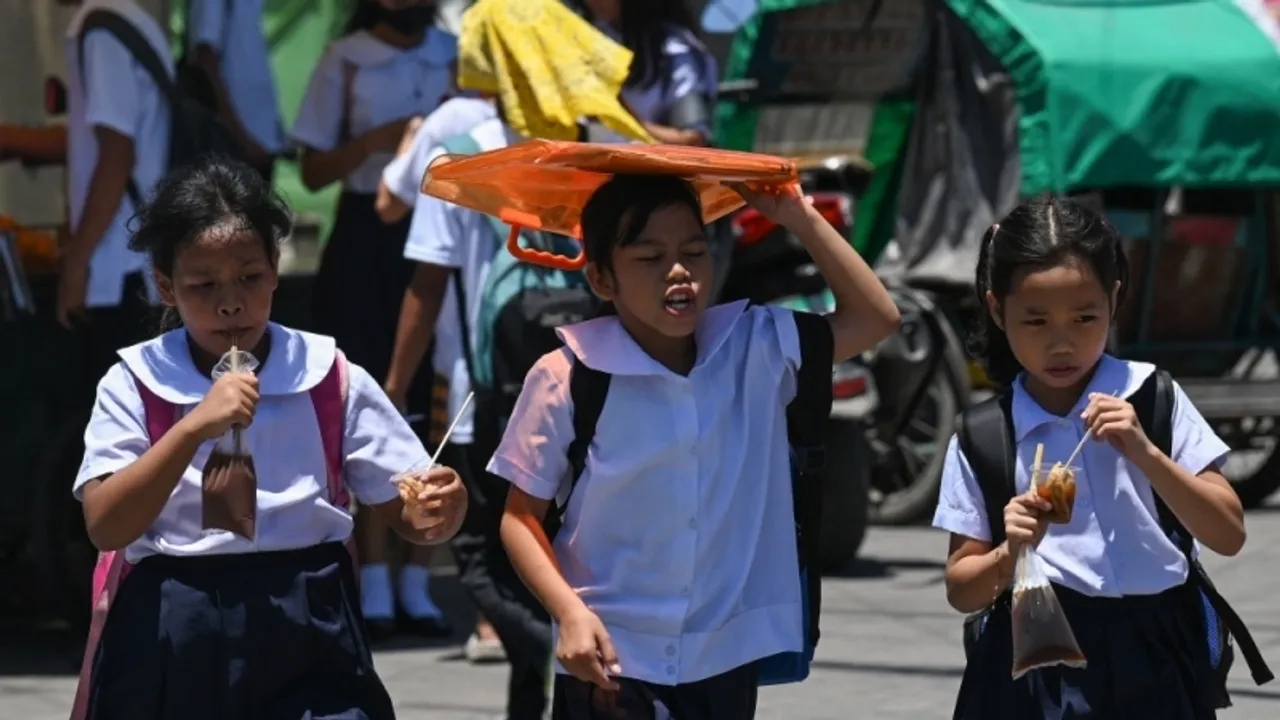 Manila Suspends Face-to-Face Classes as Dangerous Heat Wave Grips City