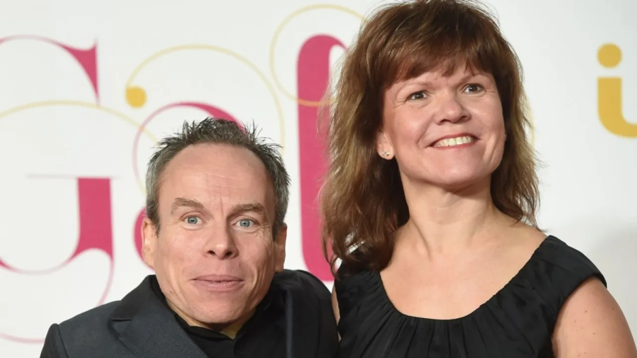 Warwick Davis Mourns the Loss of His Wife Samantha at Age 53