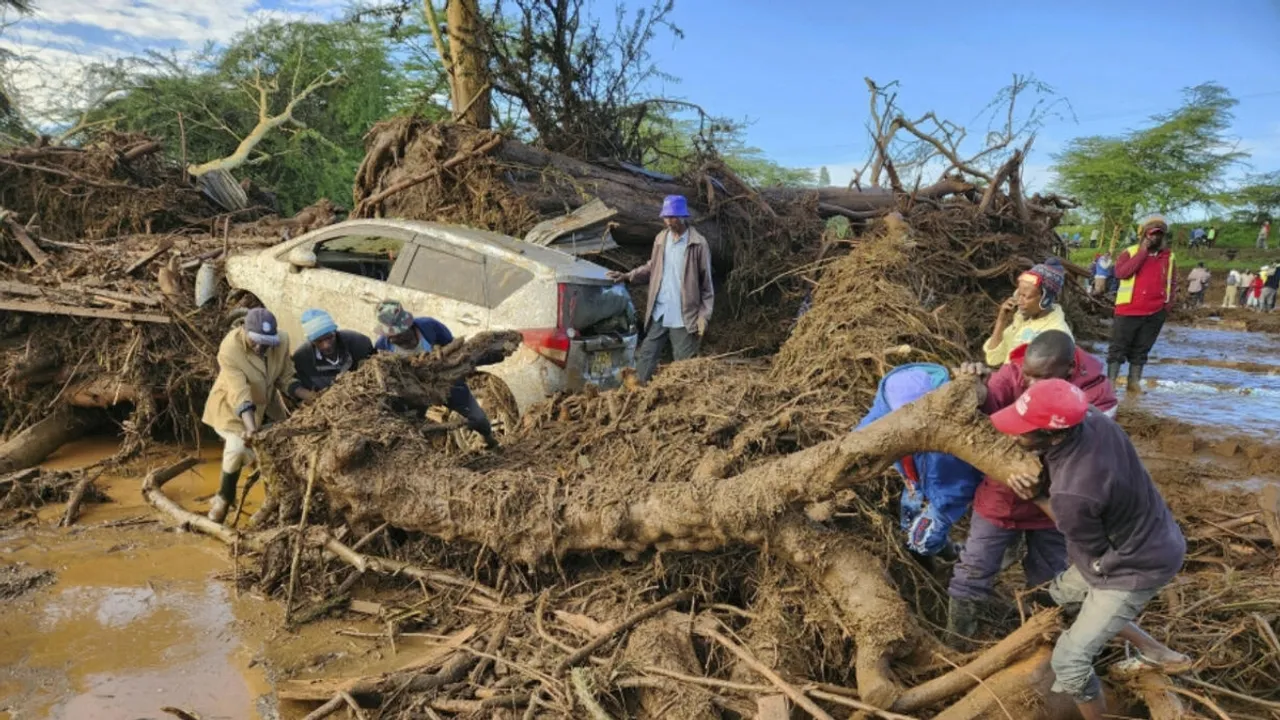 Kenya Rift Valley Floods and Dam Burst Kill at Least 71, Injure 110