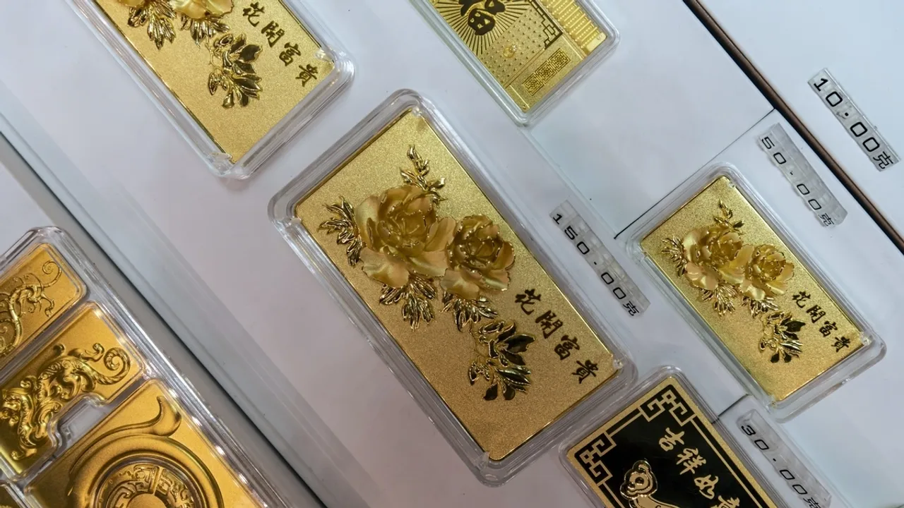 Chinese Speculators Drive Gold Prices to Record Highs in April 2024 Rally