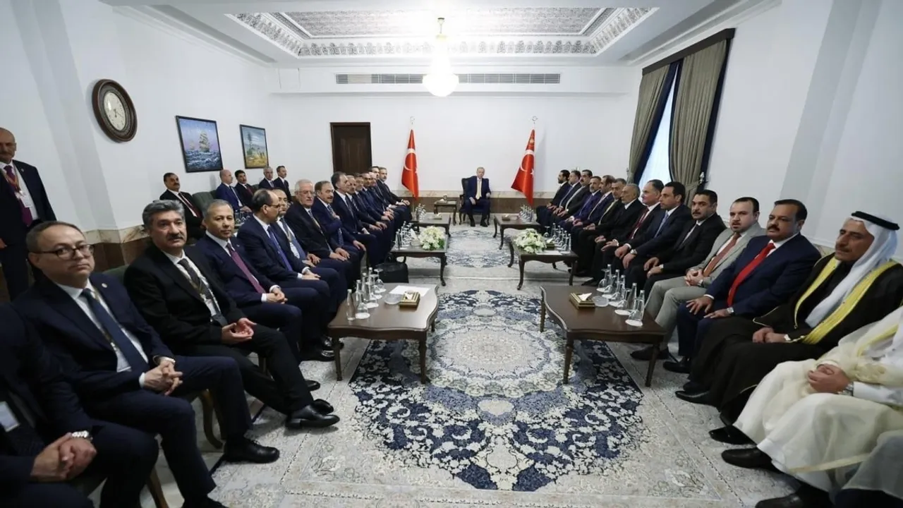Erdogan's Photo with Sunni Leaders in Iraq Sparks Controversy