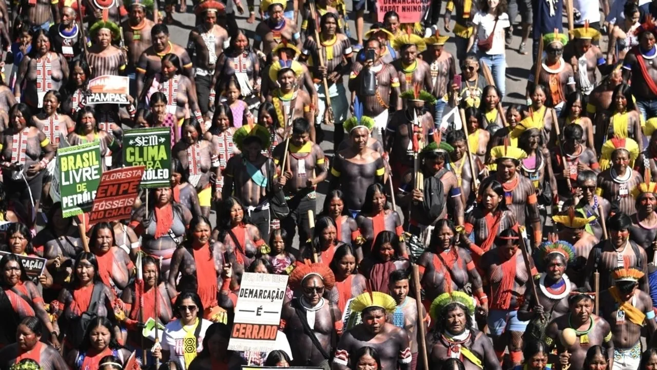 Indigenous Brazilians March in Brasilia, Demand Lula Demarcate Lands