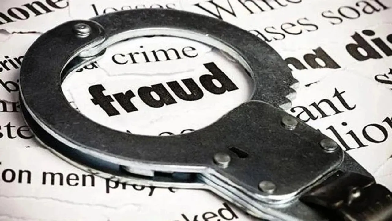 Mumbai Realtor Dupes LIC Officer and Retired ASI of Rs. 68 Lakhs for MHADA Flat