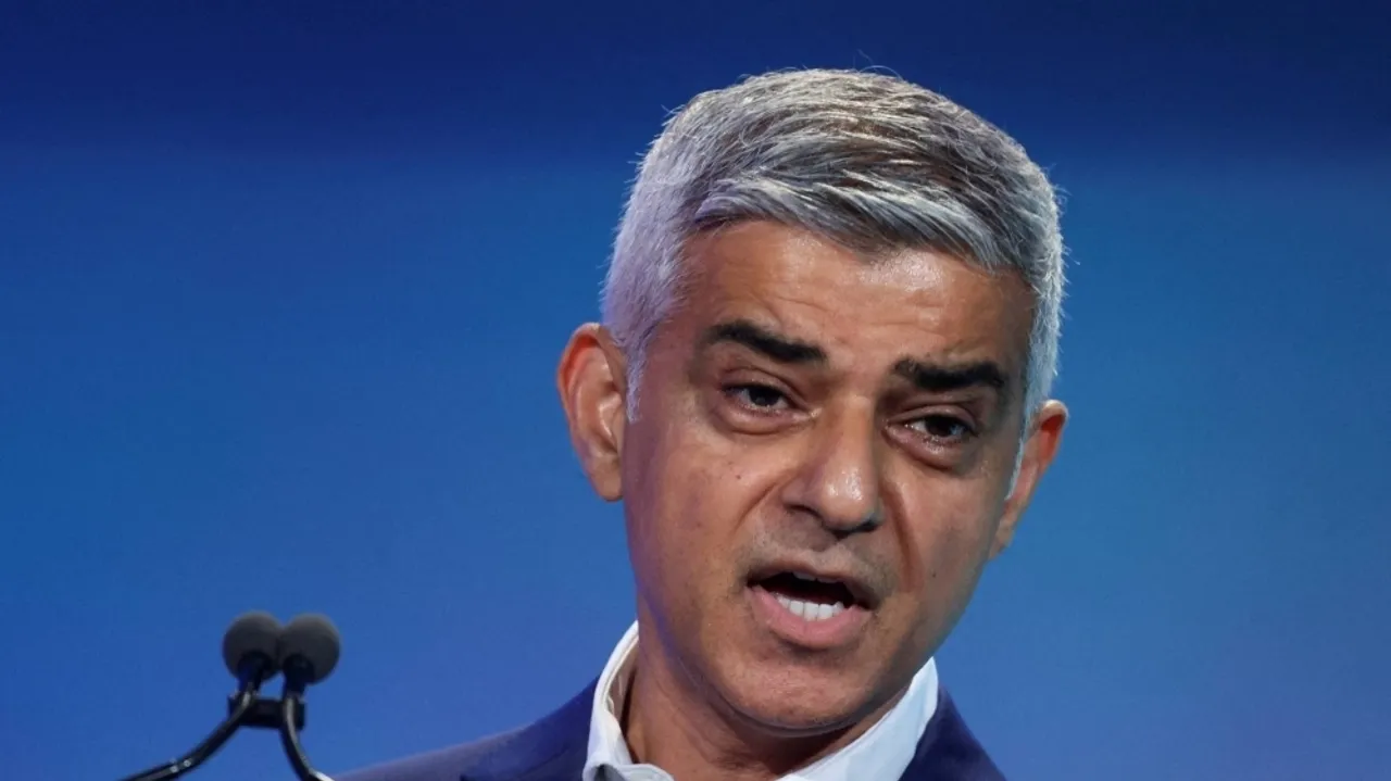 London Mayor Criticized for Prioritizing Glamour Over Delivering for City