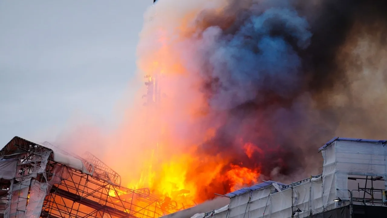 Heroic Resident Saves Priceless Artwork from Burning Copenhagen Landmark