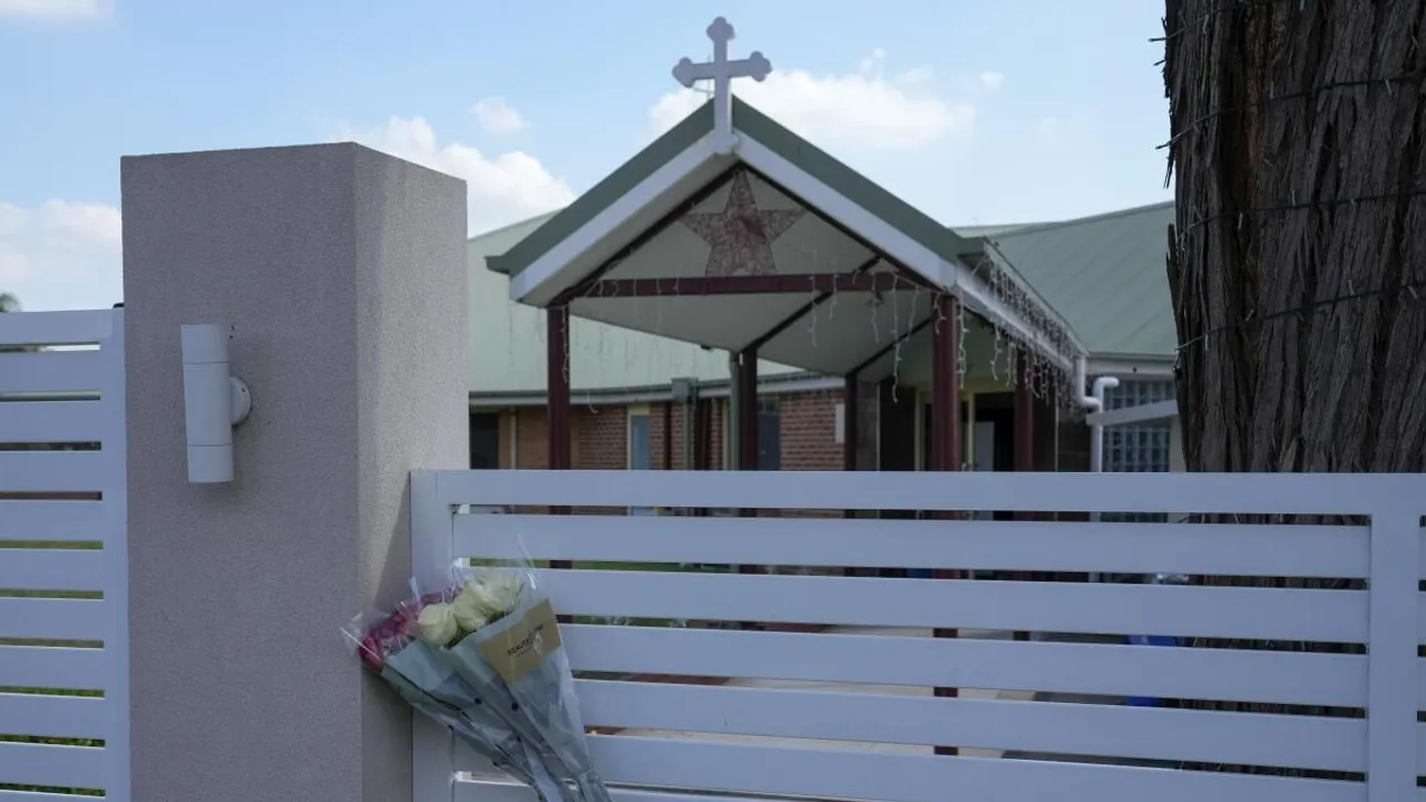 Australian Police Arrest 7 Teens Linked to Violent Extremist Ideology After Church Stabbing
