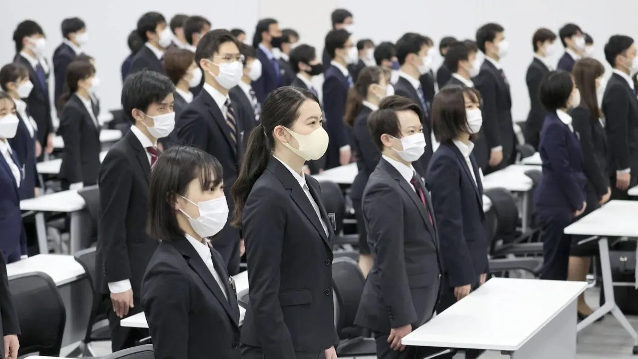 Japanese Companies Adapt to COVID-19 with Online Entrance Ceremonies for New Recruits