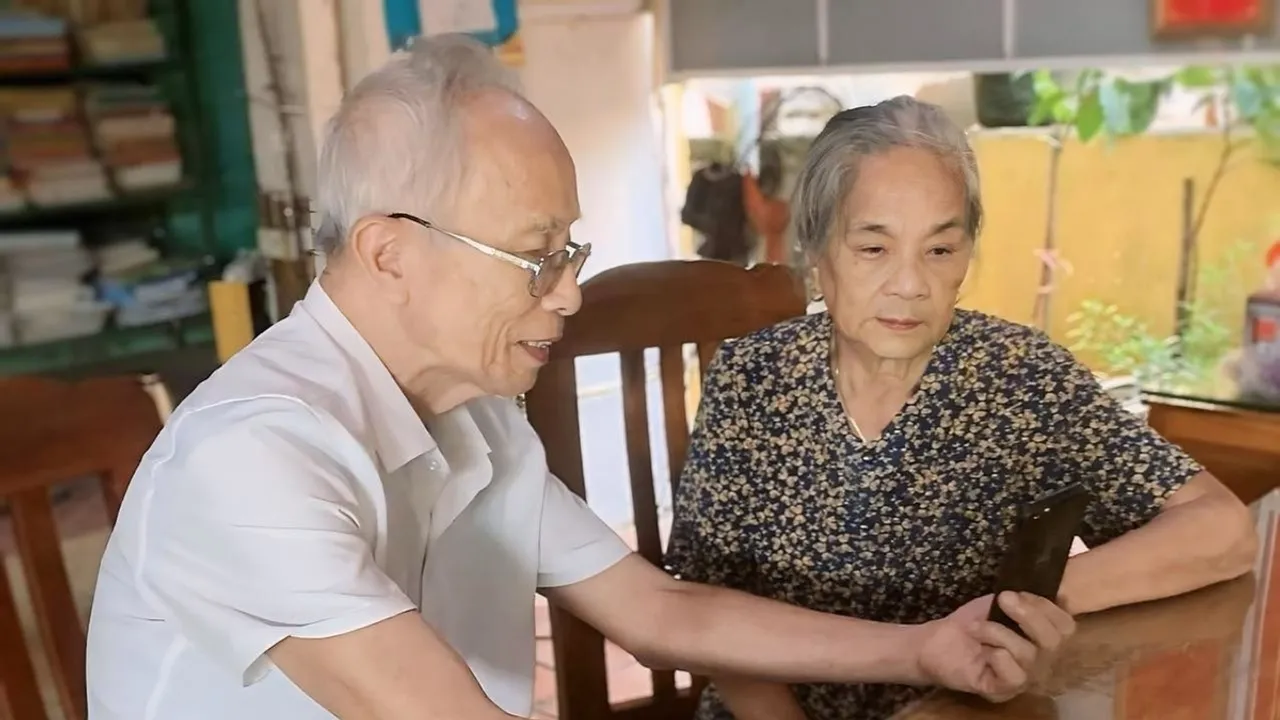 Elderly Vietnamese Retirees Embrace Independent Living, Challenging Tradition
