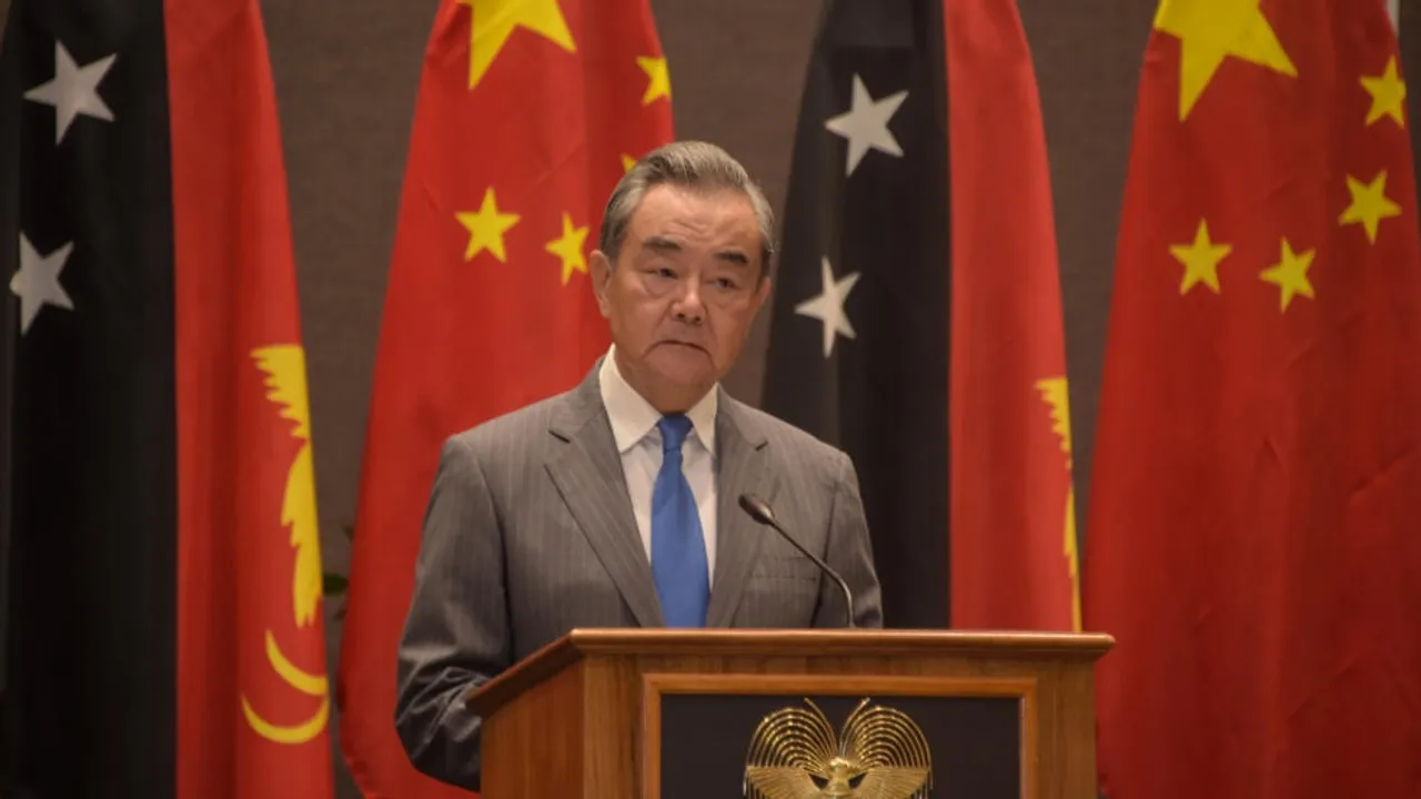 Chinese Foreign Minister Meets with Papua New Guinea Counterpart to Strengthen Ties