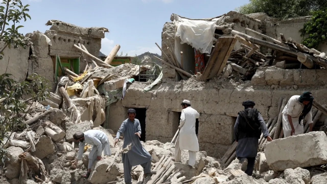 Powerful Earthquake Strikes Eastern Afghanistan, Causing Widespread Damage and Casualties