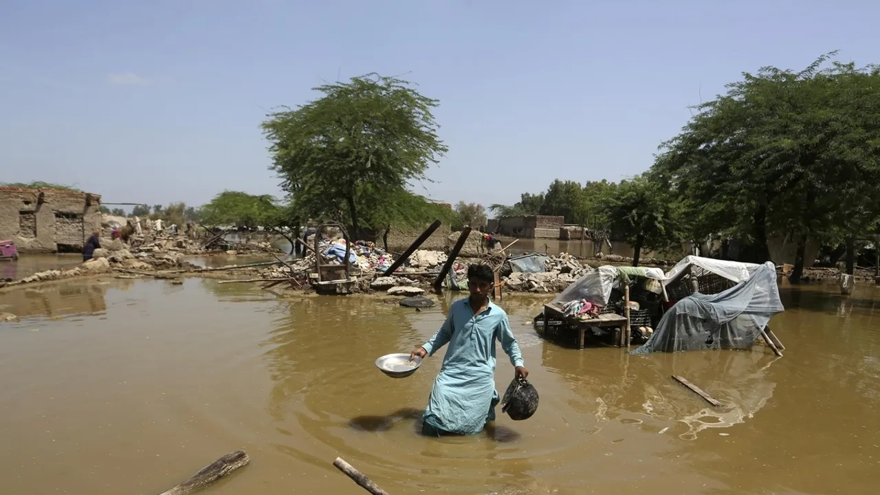Pakistan Reports 66 Flood-Related Deaths, Raising Concerns Over Water-Borne Diseases